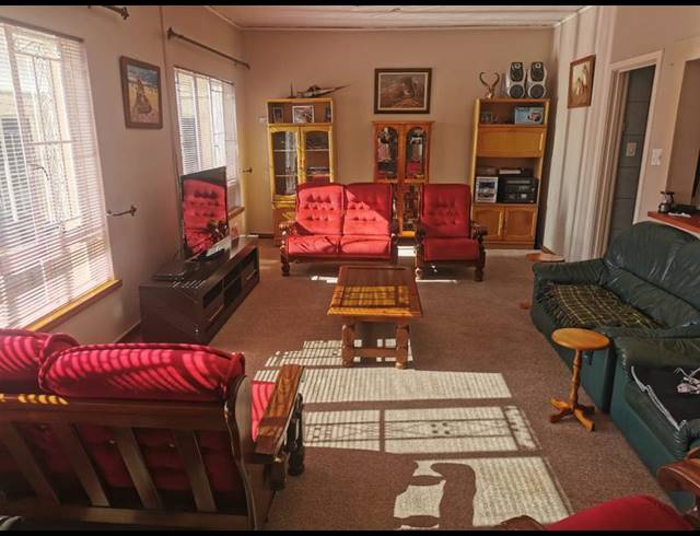 3 BEDROOM HOUSE FOR SALE IN SELCOURT